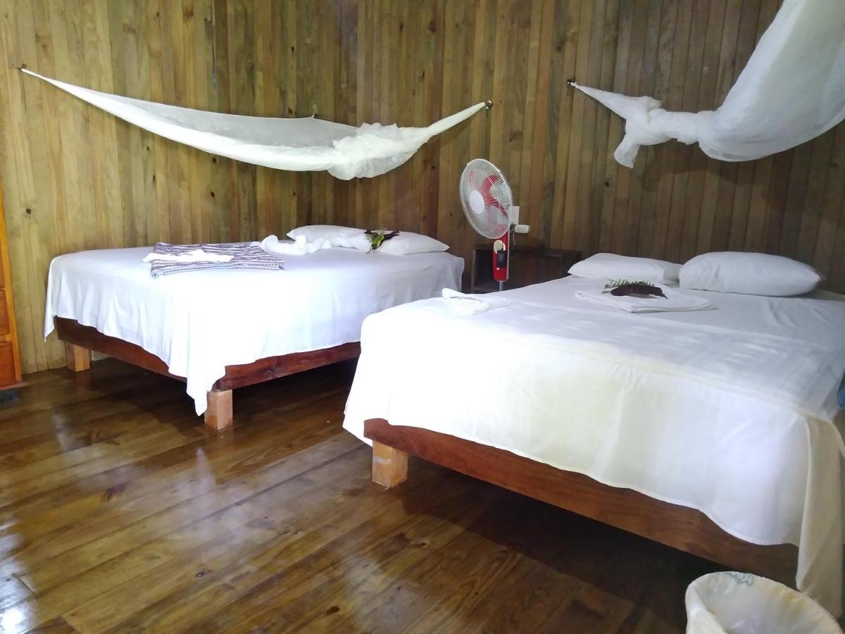 Casa Maya Lívingston Екстериор снимка